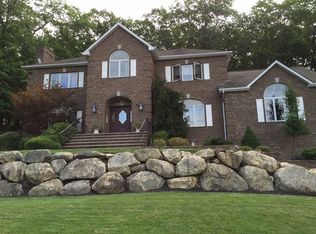 26 Colonel Conklin Dr, Stony Point, NY 10980