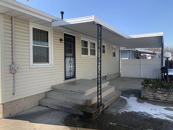 5th image of 4174 Wright Park