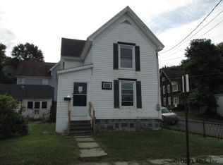 23 Beaver St, Gloversville, NY 12078