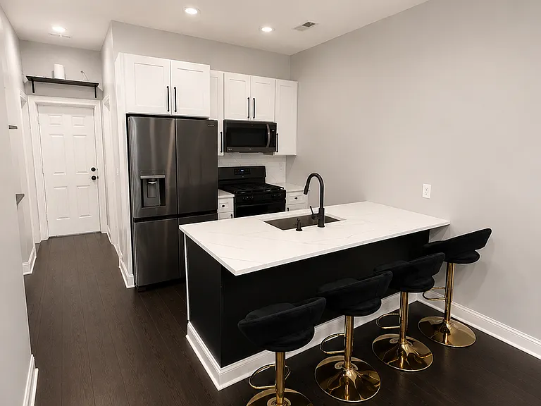 5617 S Lafayette Ave — Photo 13