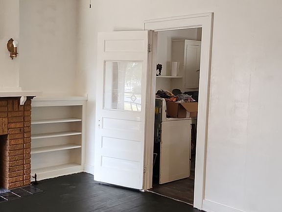 4th image of 820 N 16th St #820