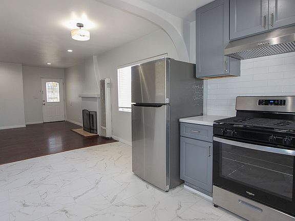 4th image of 3825 Menlo Ave