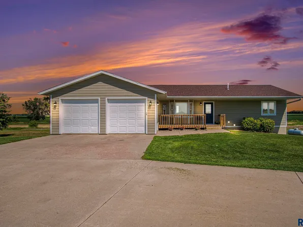 23432 463rd Ave, Wentworth, SD 57075