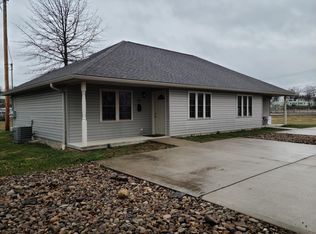 824 S 14th St #824, Cambridge, OH 43725