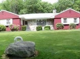 137 Haggetts Pond Rd, Andover, MA 01810