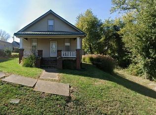 249 Maple St, Chester, IL 62233