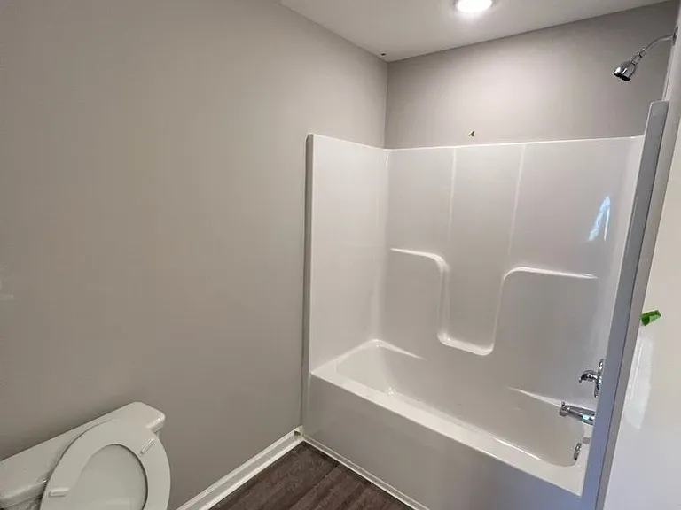 7054 White Pine Ave — Photo 11