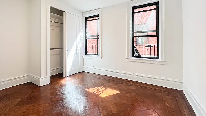 Rented by Brighton Management | media 2