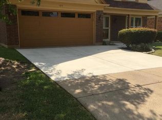 104 Sipes Ct, Arlington, TX 76018