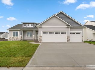 1516 NW Benjamin Dr, Ankeny, IA 50023
