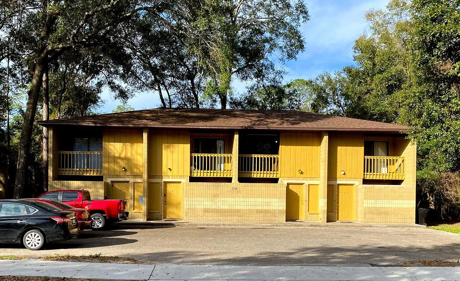 2 bed, 1.5 bath, 1048 sqft, $990 — Photo 1
