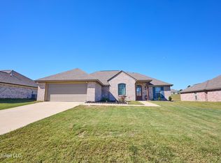 115 Rotherfield Pl, Canton, MS 39046