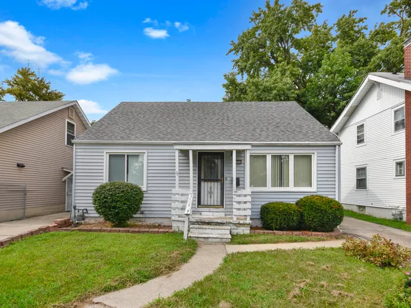 1016 W King St, Decatur, IL 62522