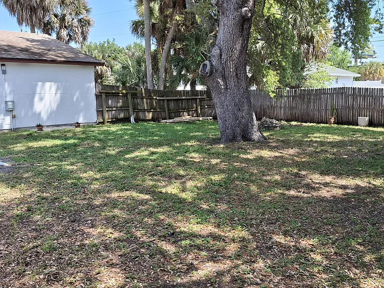 8678 Sunset Dr — Photo 6
