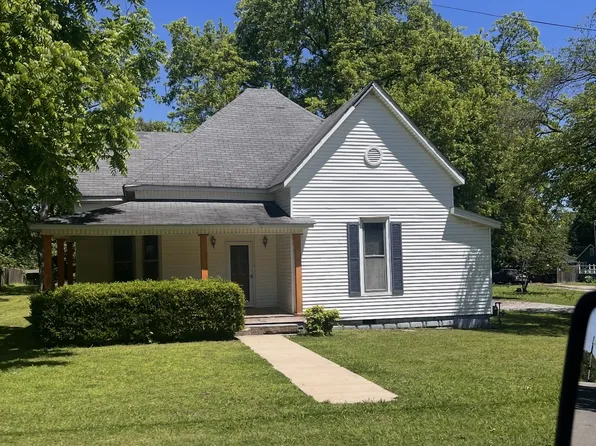 372 E Maple St, Dyer, TN 38330