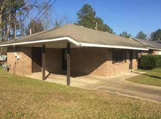 106 Robin St, Columbus, MS 39702