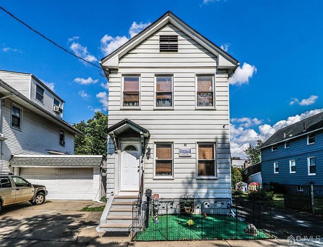 2nd image of 1225 Woodruff Ave