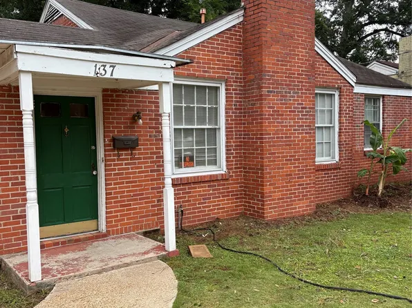 137 Oak Forest Dr, Montgomery, AL 36109