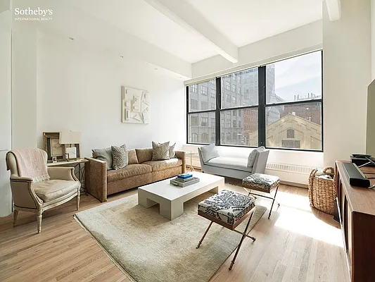 Rented by Sotheby's International Realty | media 18