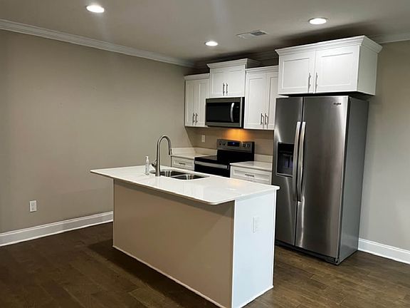 3rd image of 119 Livingston Way