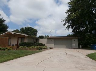 58064 Concord Valley Dr, Elkhart, IN 46517
