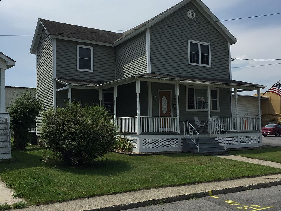 1st image of 105 Round Lake Ave