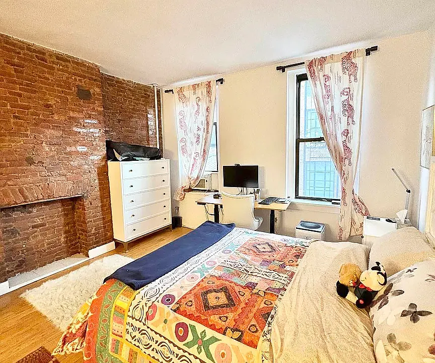 189 Bedford Ave #1