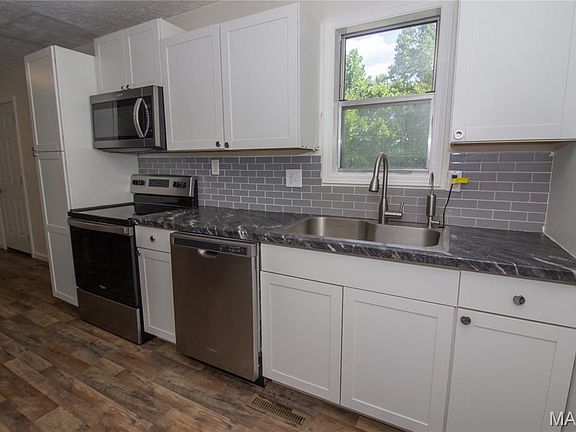 5th image of 24370 Trolley Ln