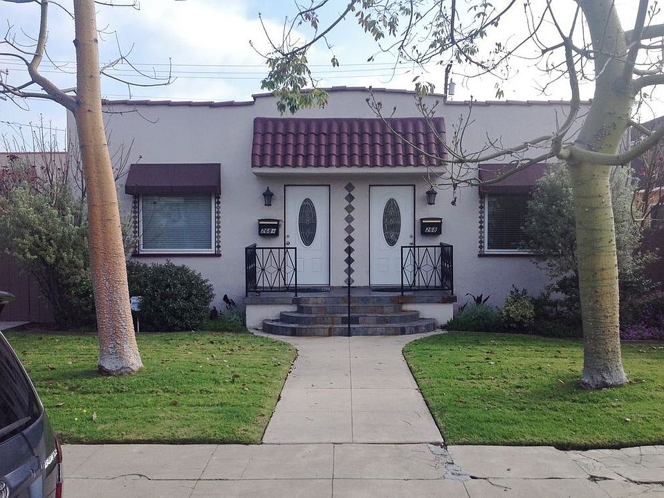 1st image of 268 1/2 Bennett Ave