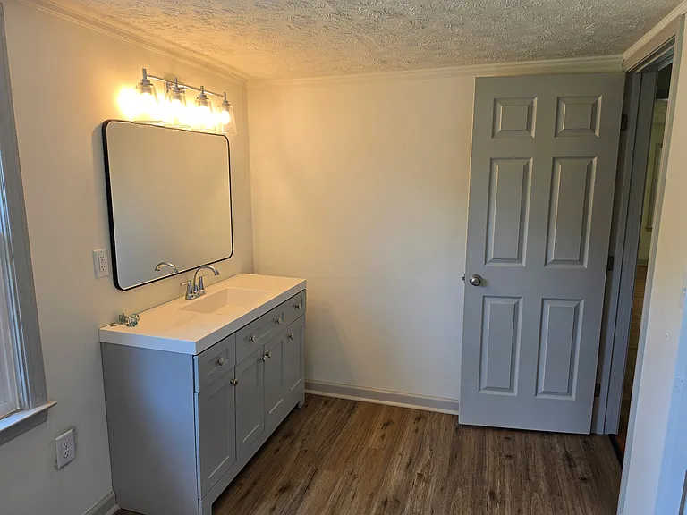 1020 Short Seagraves Rd — Photo 12