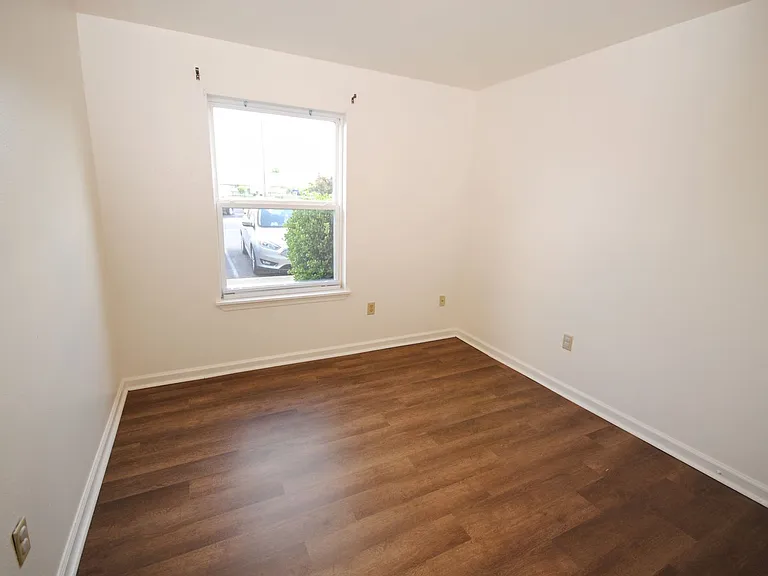 1121 Transit Way — Photo 22