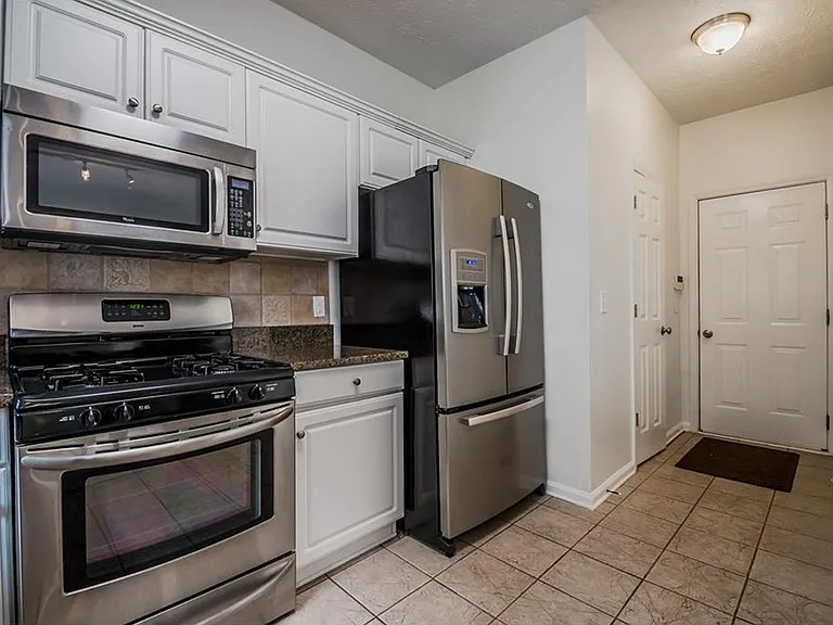 3261 Serenade Ct — Photo 9