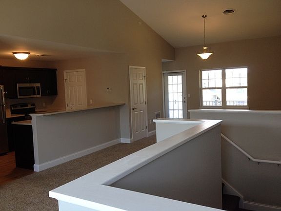 2nd image of 100 Stillwater Dr S