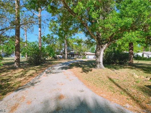 3731 Liberty Sq, Fort Myers, FL 33908