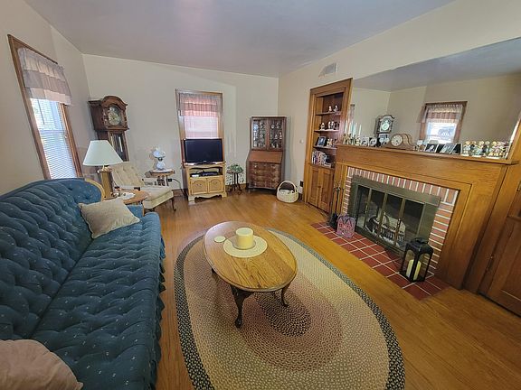 5th image of 518 N Maple St