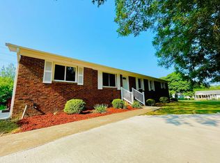 197 Davis Ave, Clemmons, NC 27012