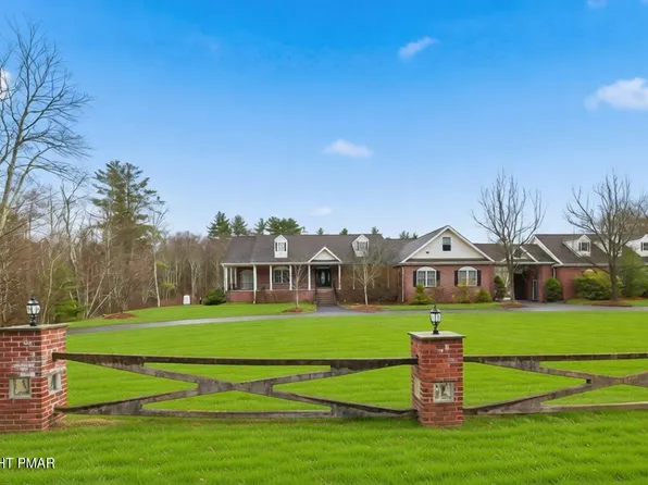 267 Scenic Dr, Blakeslee, PA 18610