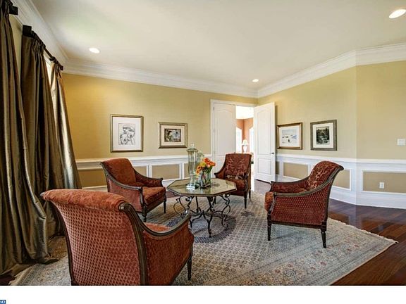 4th image of 26 Hayhurst Dr