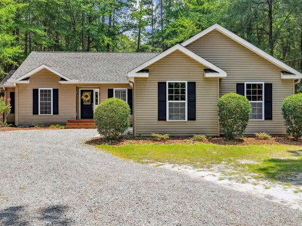 1735 W Pennsylvania Avenue, Southern Pines, NC 28387