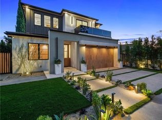 13044 Hartsook St, Sherman Oaks, CA 91423