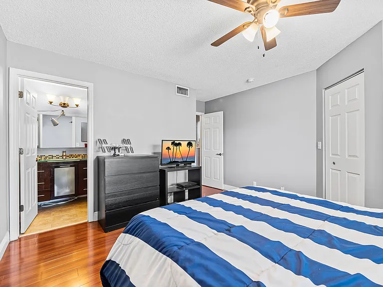 2185 Salerno Cir — Photo 15