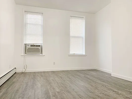 Rented by Compass | media 23