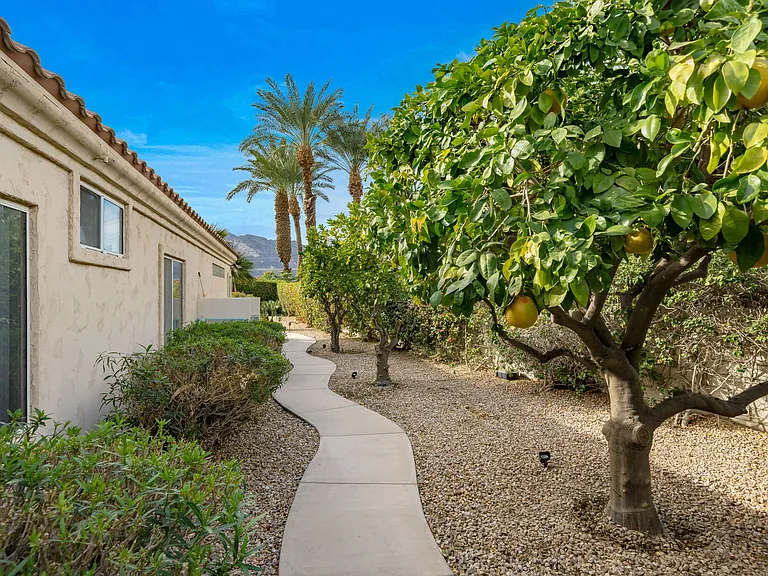 50075 Doral St — Photo 36