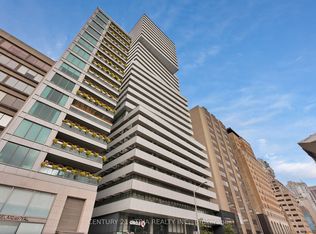 200 Bloor St W #3002, Toronto, ON M5S 0B1