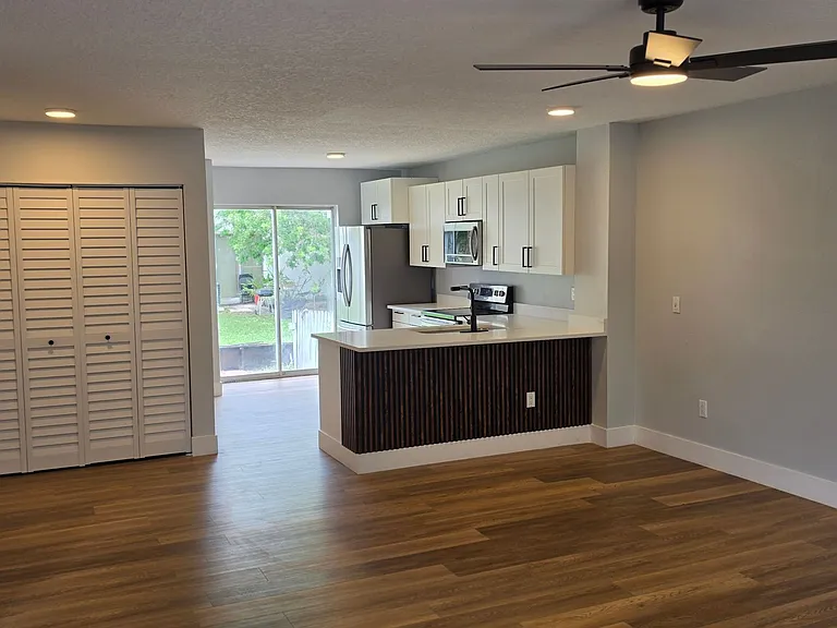 3651 N Goldenrod Rd #B105 — Photo 2