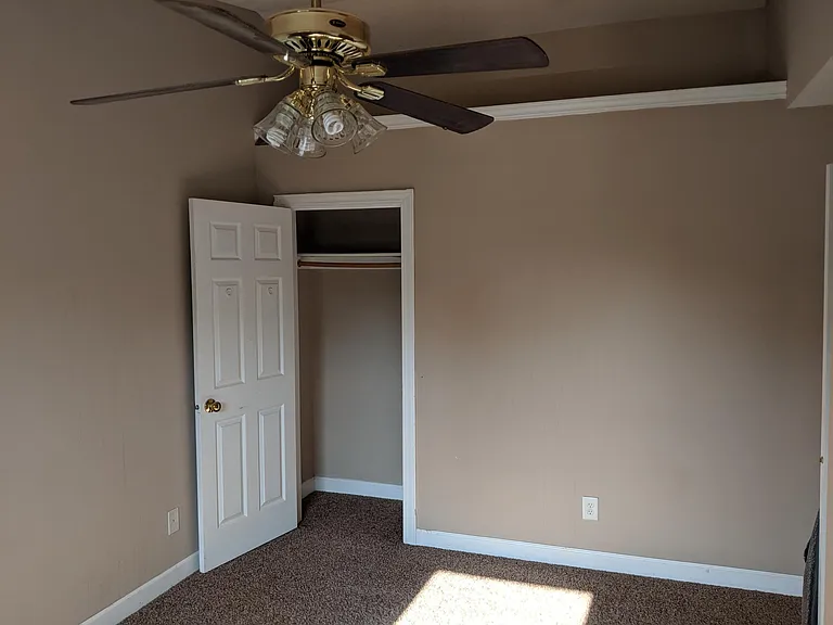 239 Lehr Dr — Photo 2