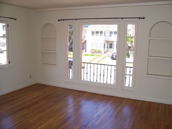 4th image of 1829 Overland Ave