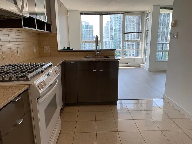 939 Expo Boulevard Vancouver — Photo 3