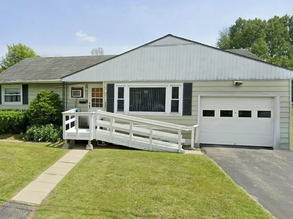 425 Anthony St, Ogdensburg, NY 13669