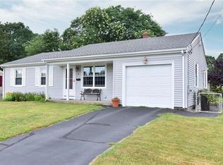9 Cedarwood Dr, Riverside, RI 02915